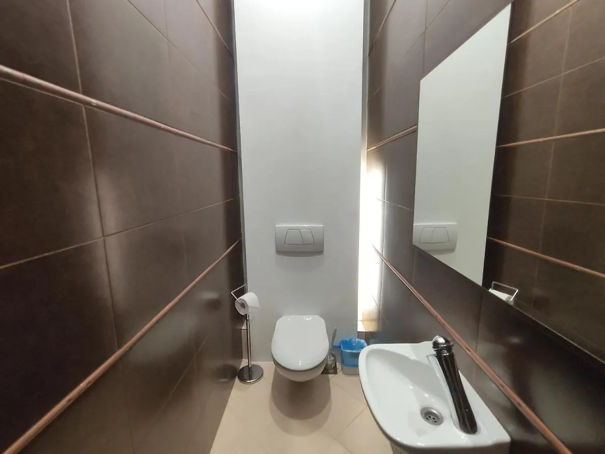 Two-Bedroom Apartment In The Heart Of 키예프