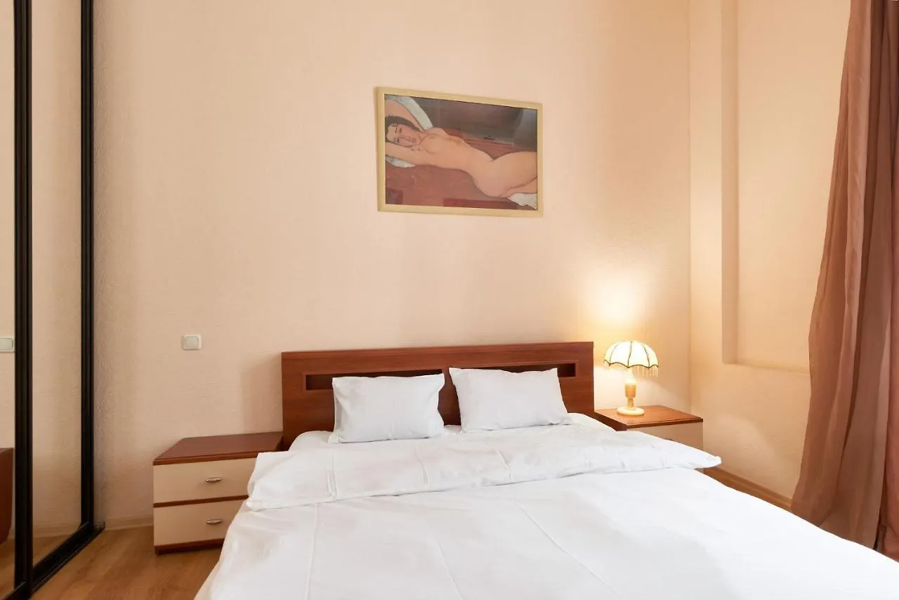 Two-Bedroom Apartment In The Heart Of 키예프