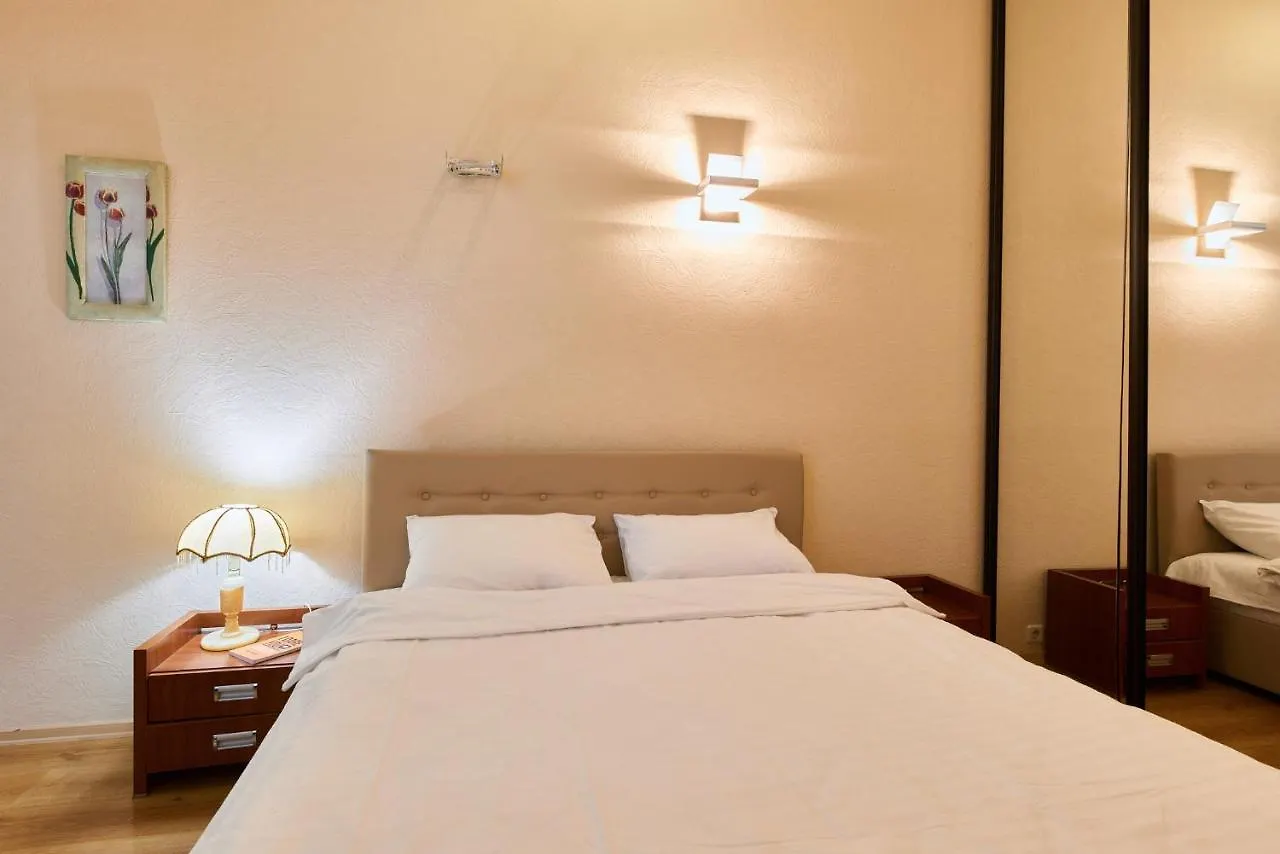 Two-Bedroom Apartment In The Heart Of 키예프